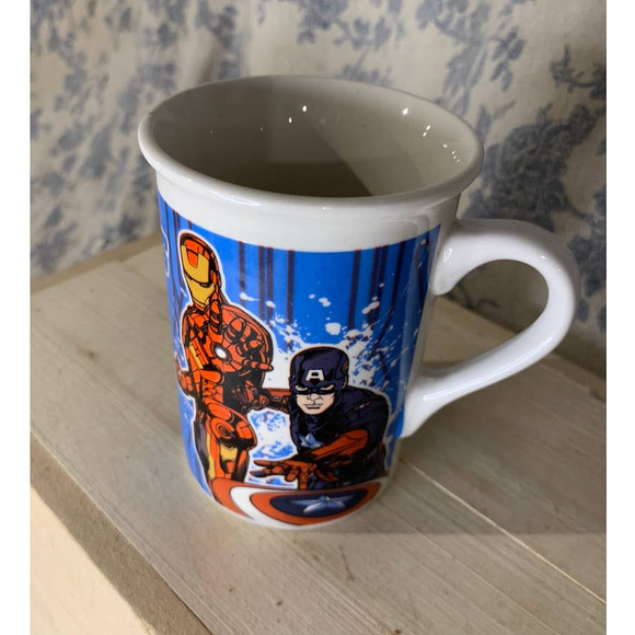 Marvel The Avengers 4" Mug 2012 - Picture 3 of 6